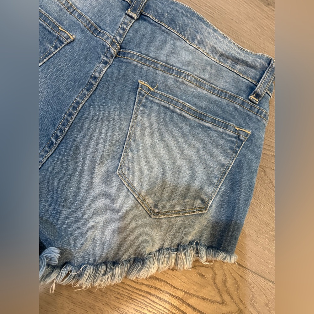 KanCan Blue Denim Frayed Jean Shorts - Size 25 - Picture 10 of 14